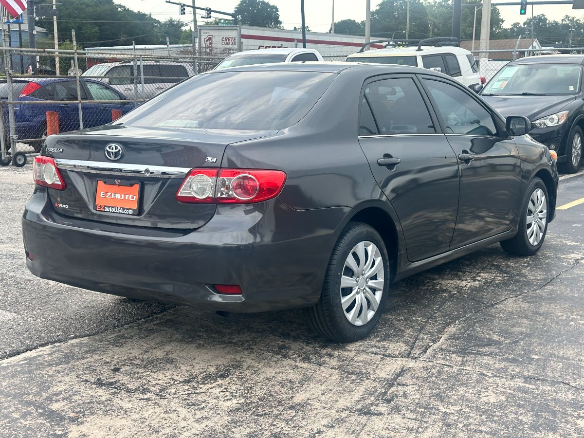 2013 Toyota Corolla photo 8