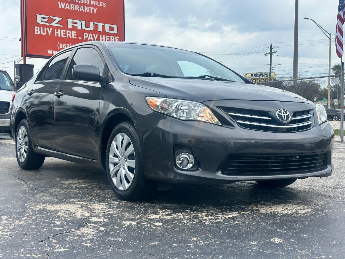 2013 Toyota Corolla photo 10