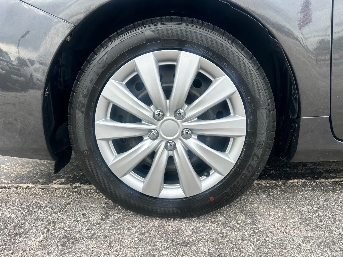 2013 Toyota Corolla photo 11