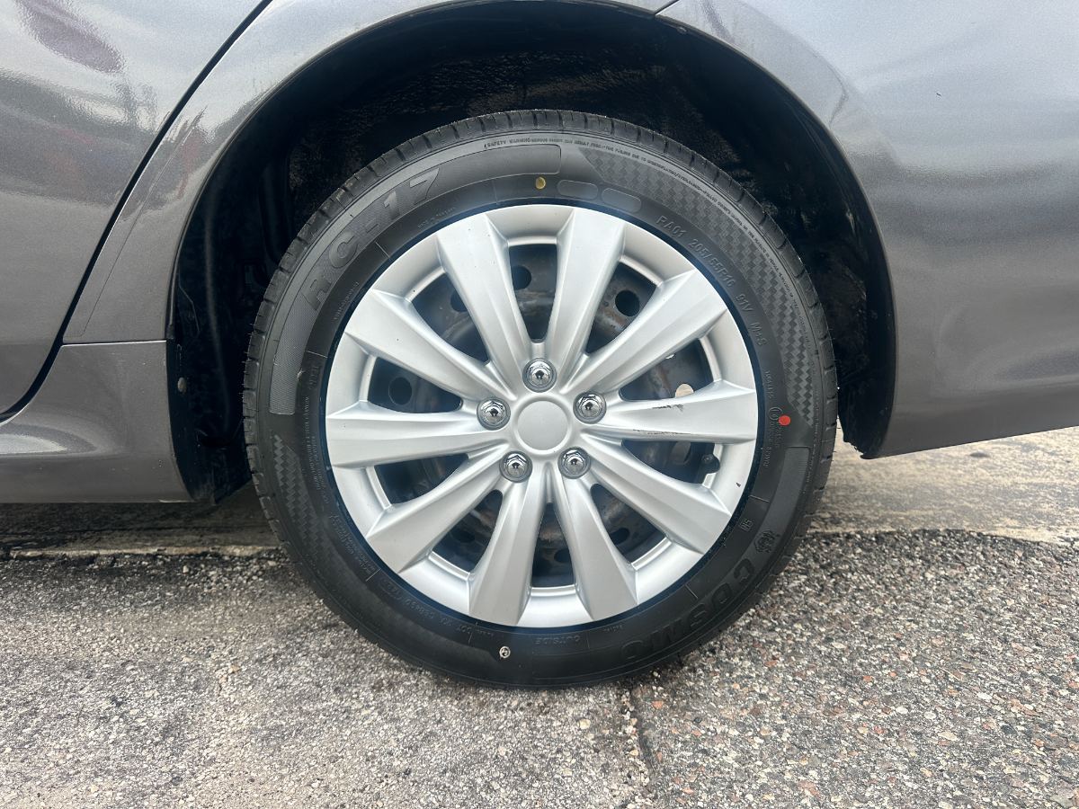 2013 Toyota Corolla photo 12