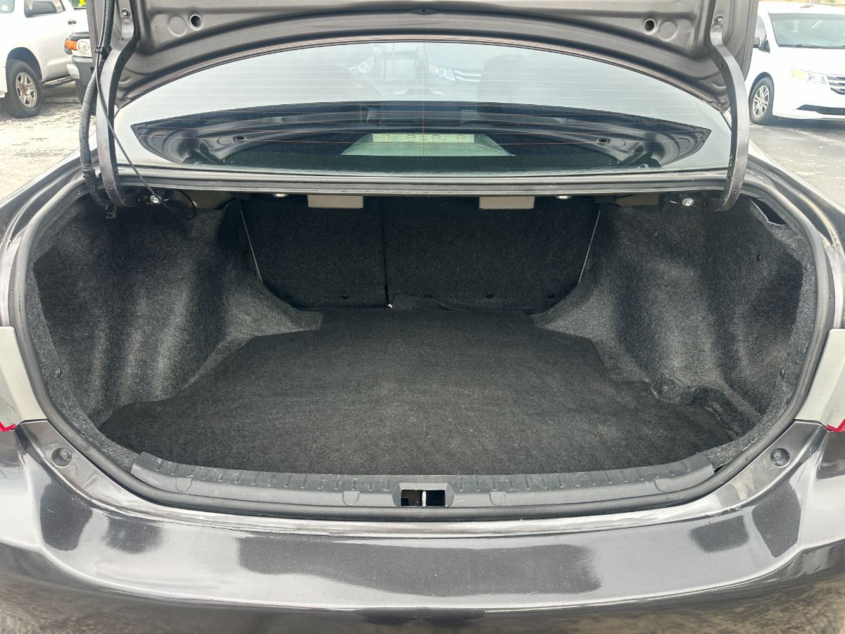 2013 Toyota Corolla photo 26
