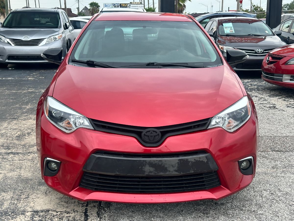 2016 Toyota Corolla photo 2