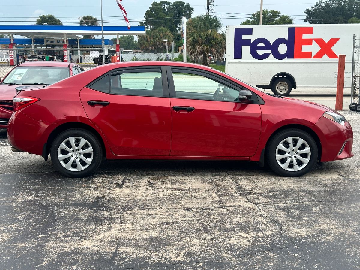2016 Toyota Corolla photo 8