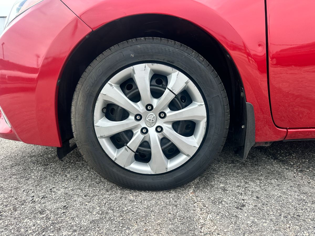 2016 Toyota Corolla photo 10