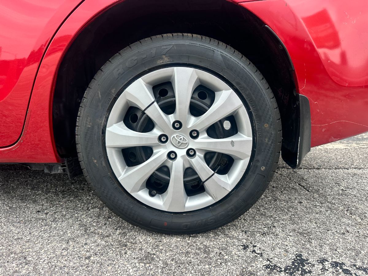 2016 Toyota Corolla photo 11