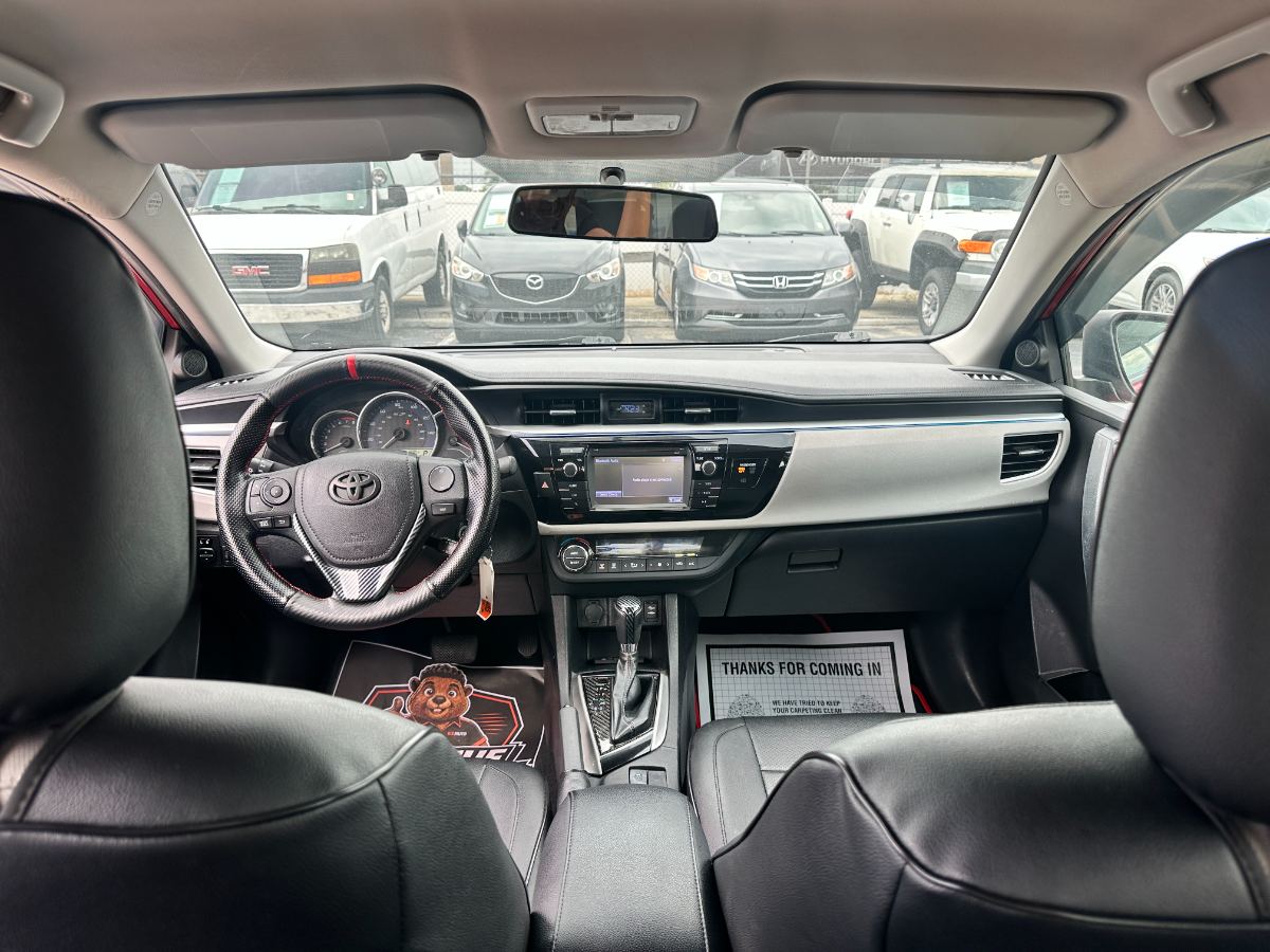 2016 Toyota Corolla photo 25