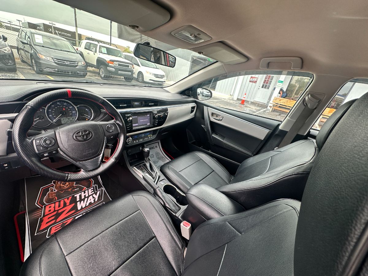 2016 Toyota Corolla photo 26