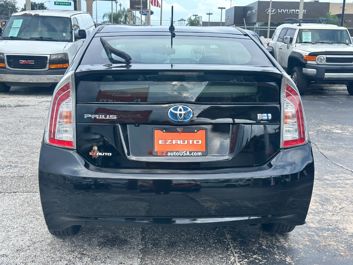 2015 Toyota Prius photo 6