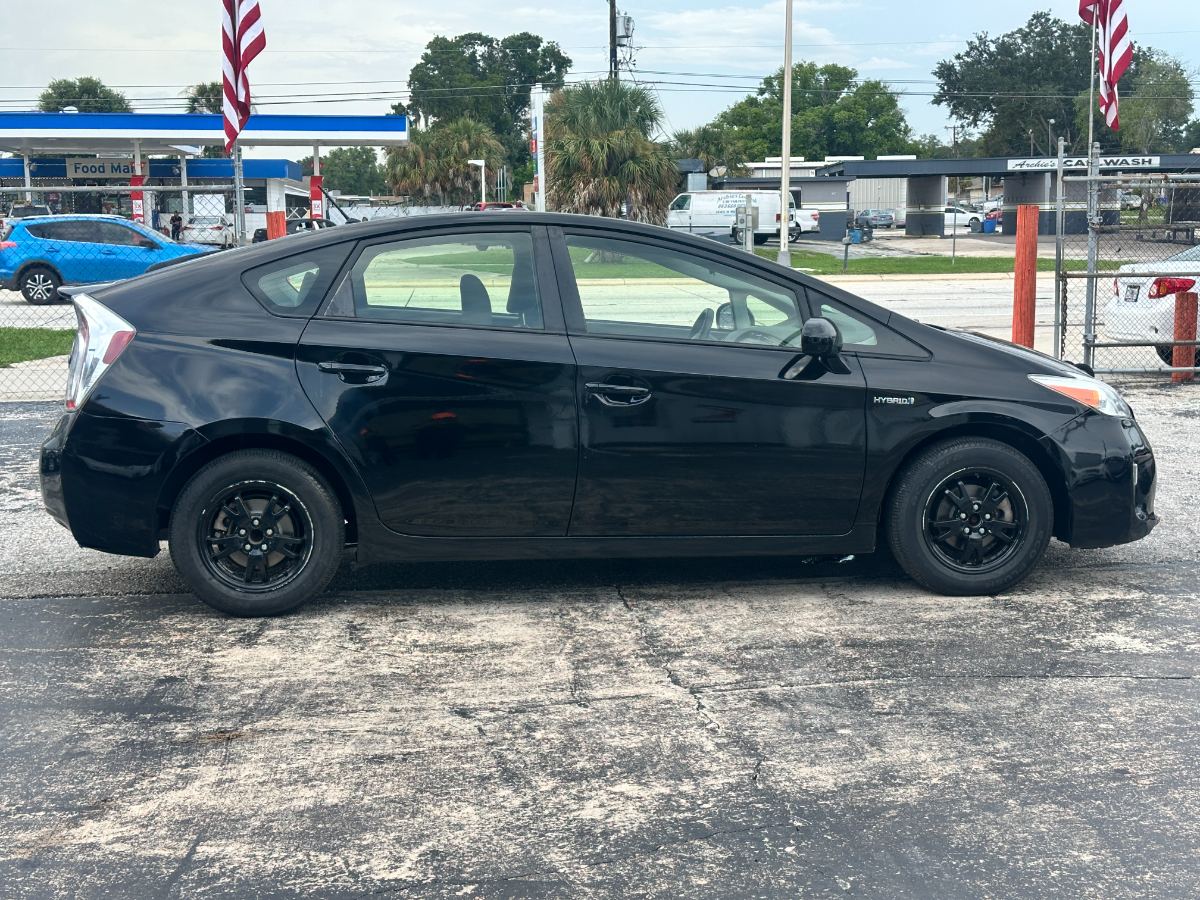 2015 Toyota Prius photo 8