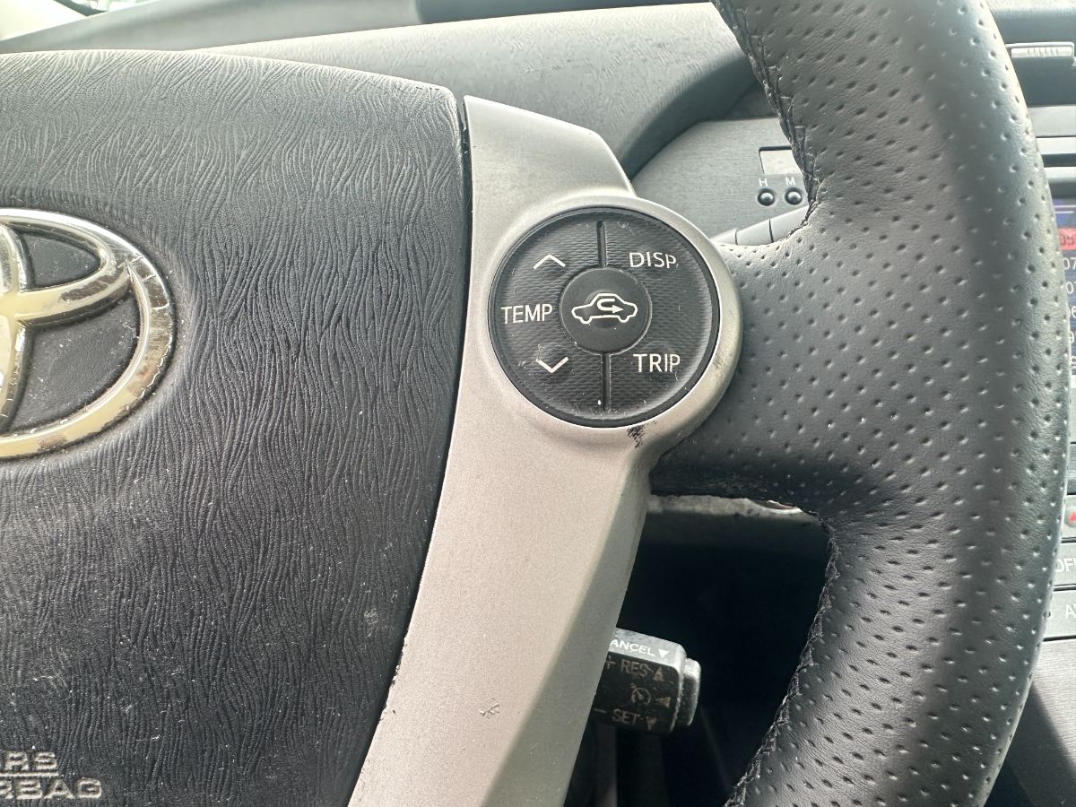2015 Toyota Prius photo 18