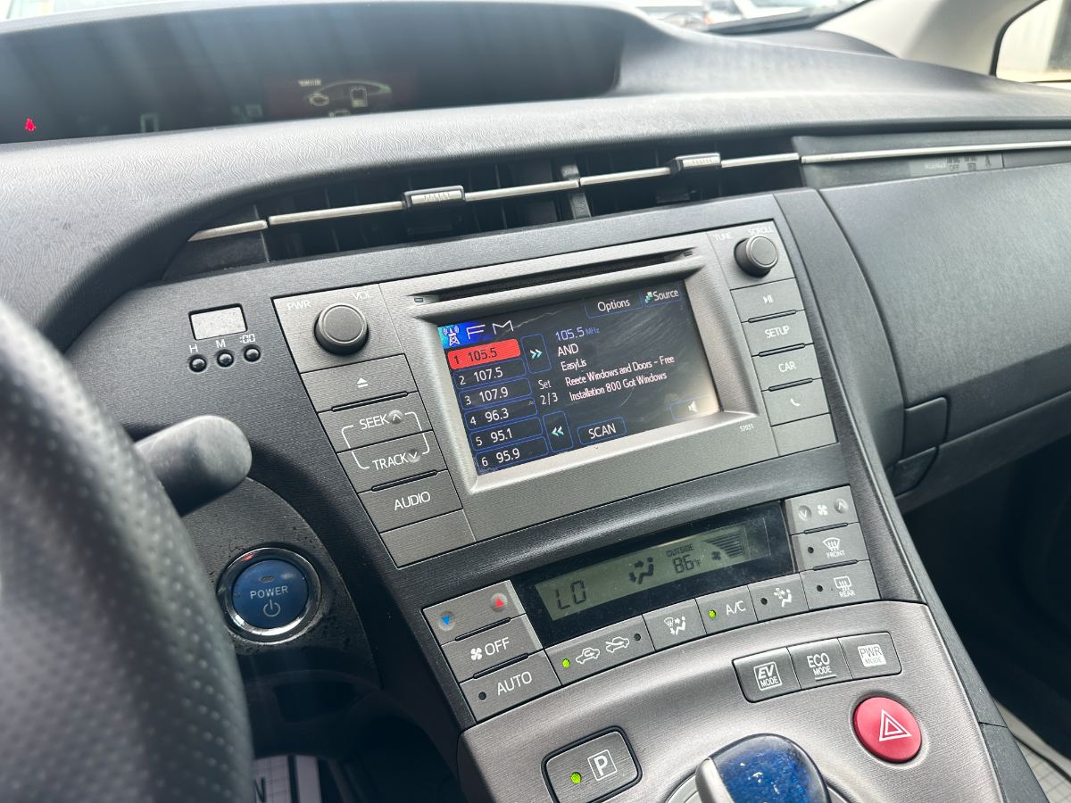 2015 Toyota Prius photo 20