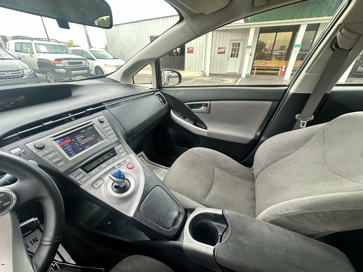 2015 Toyota Prius photo 23