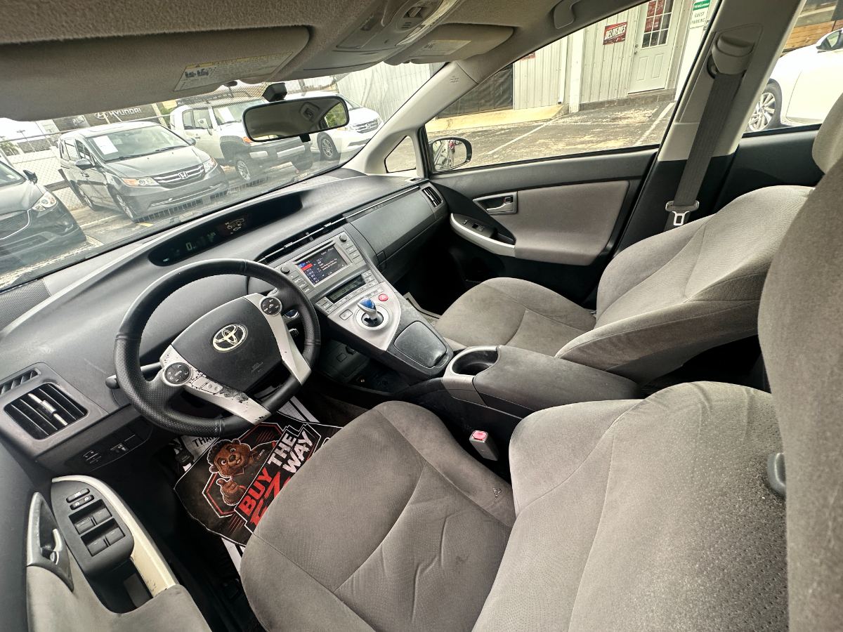 2015 Toyota Prius photo 29