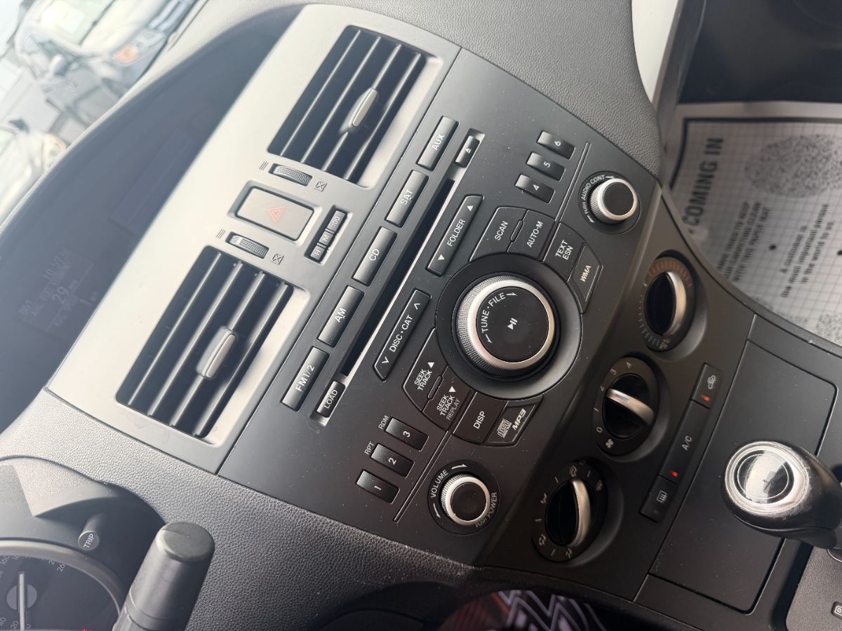 2012 Mazda Mazda3 photo 18