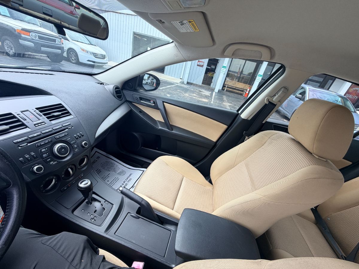 2012 Mazda Mazda3 photo 20