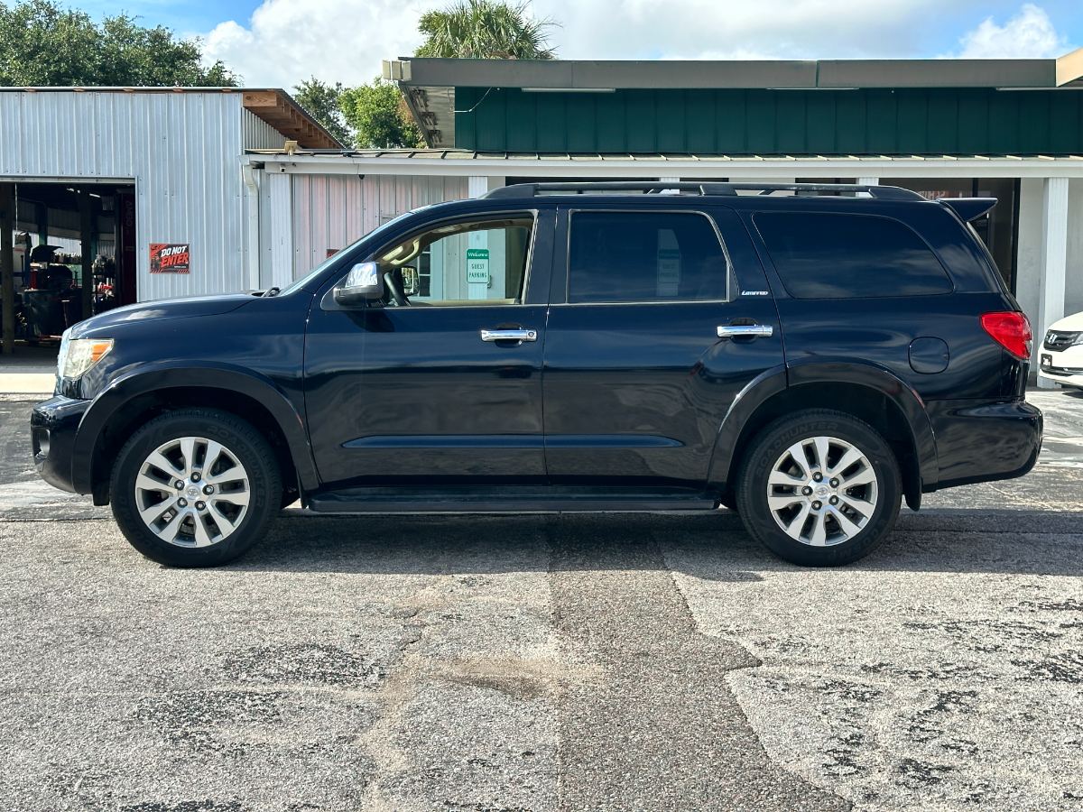 2008 Toyota Sequoia photo 4