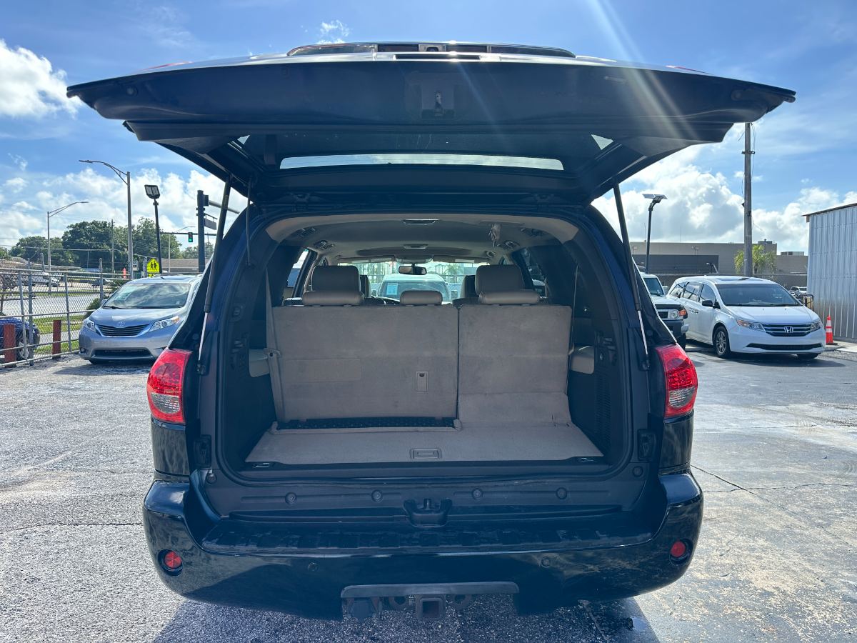 2008 Toyota Sequoia photo 29