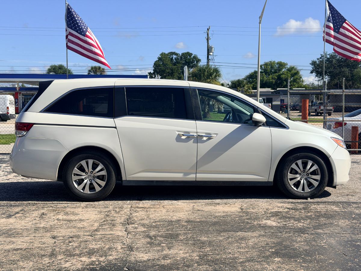 2016 Honda Odyssey photo 8