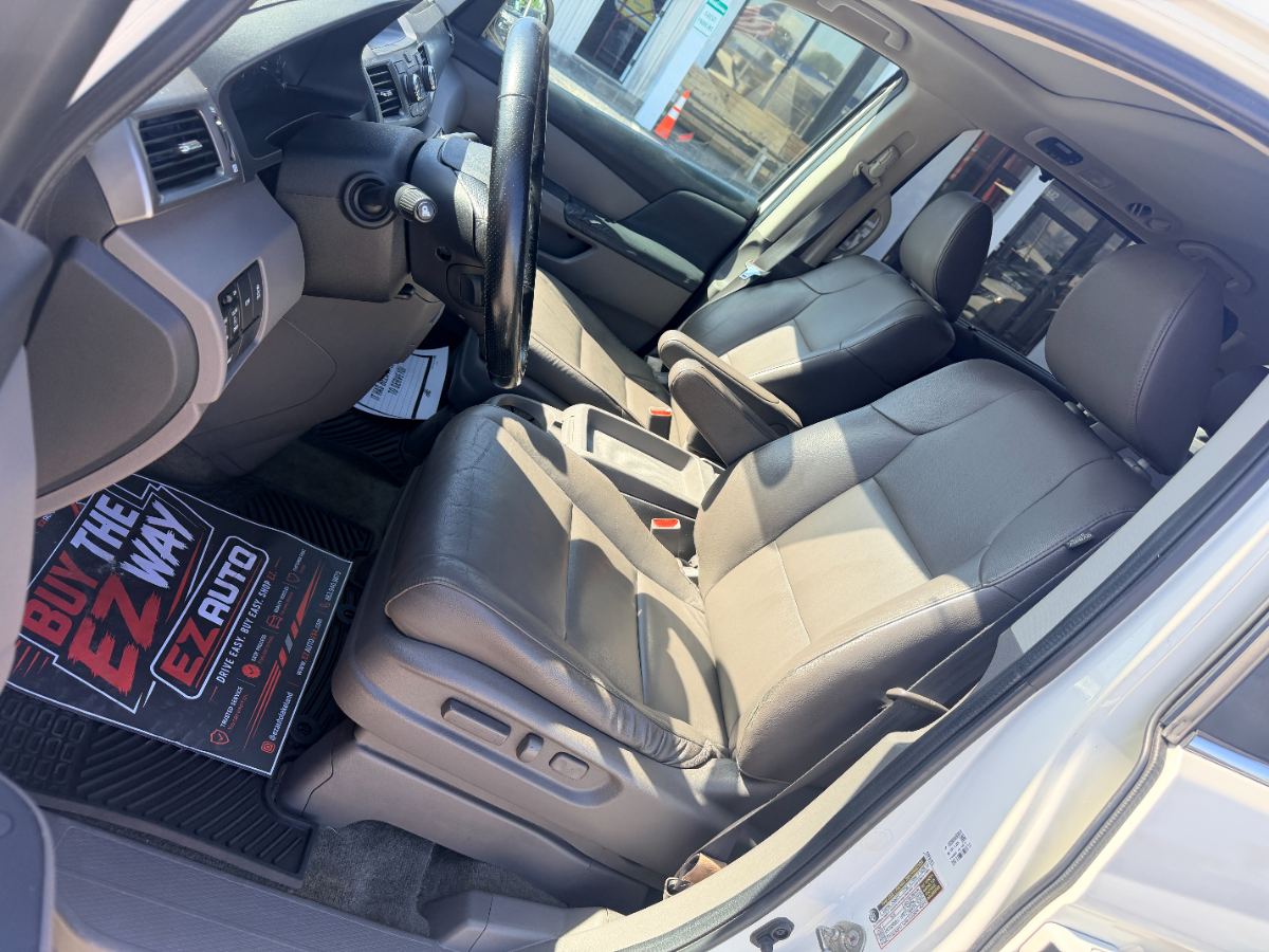 2016 Honda Odyssey photo 12