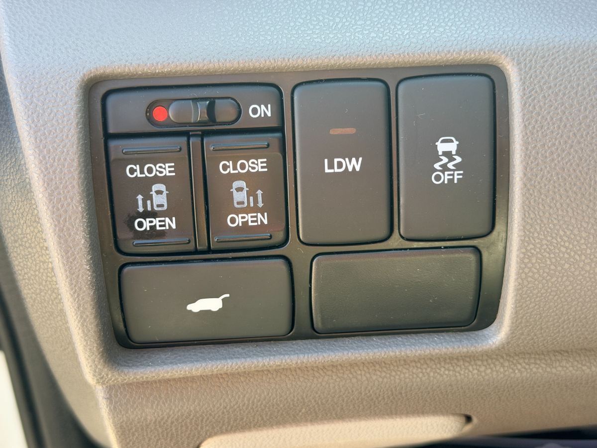 2016 Honda Odyssey photo 17