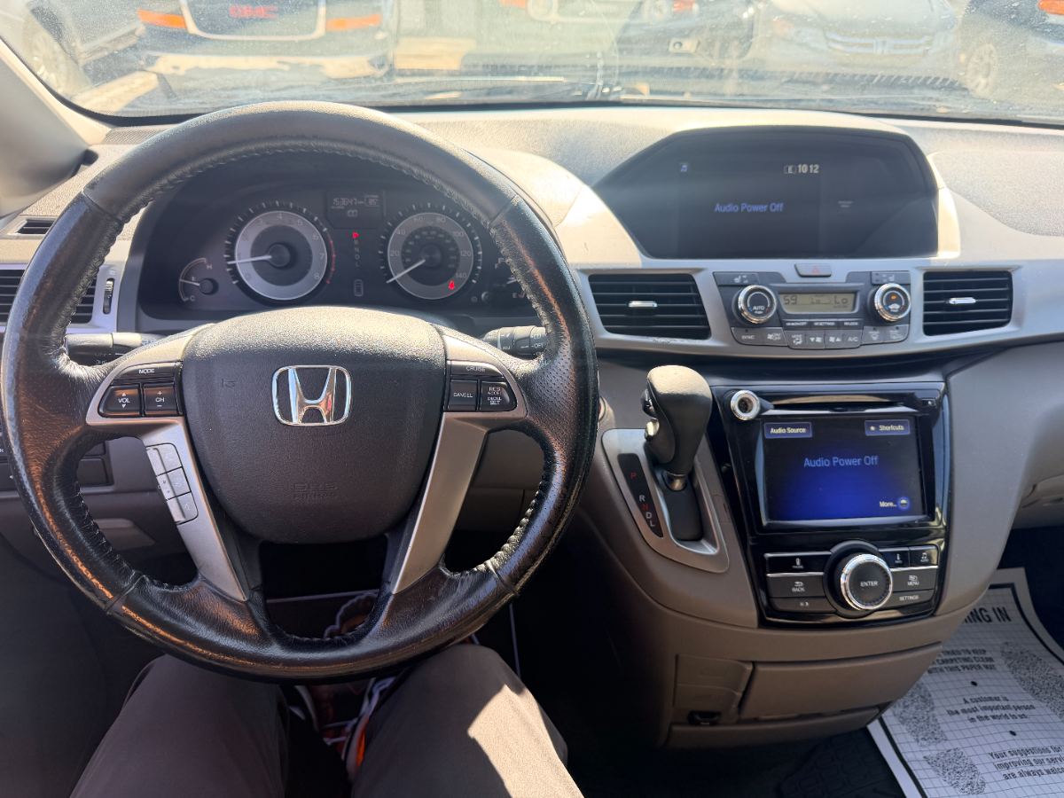 2016 Honda Odyssey photo 21