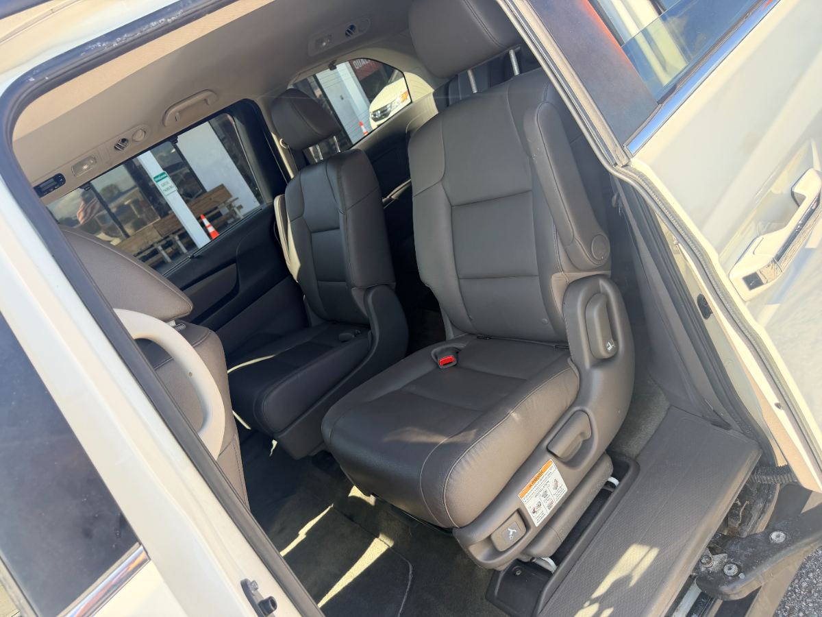 2016 Honda Odyssey photo 26