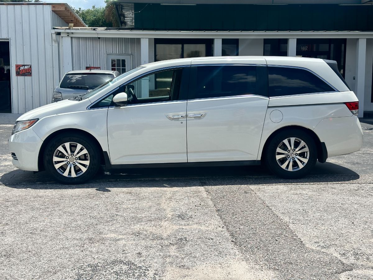2014 Honda Odyssey photo 4