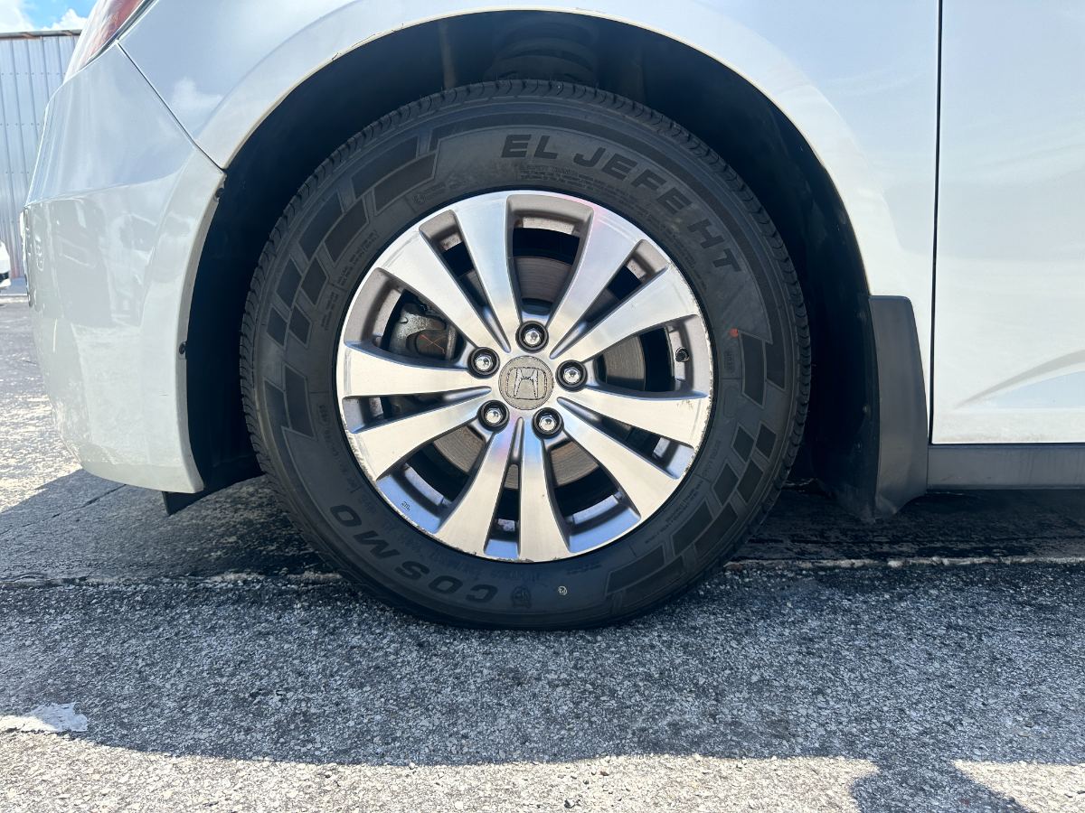 2014 Honda Odyssey photo 10