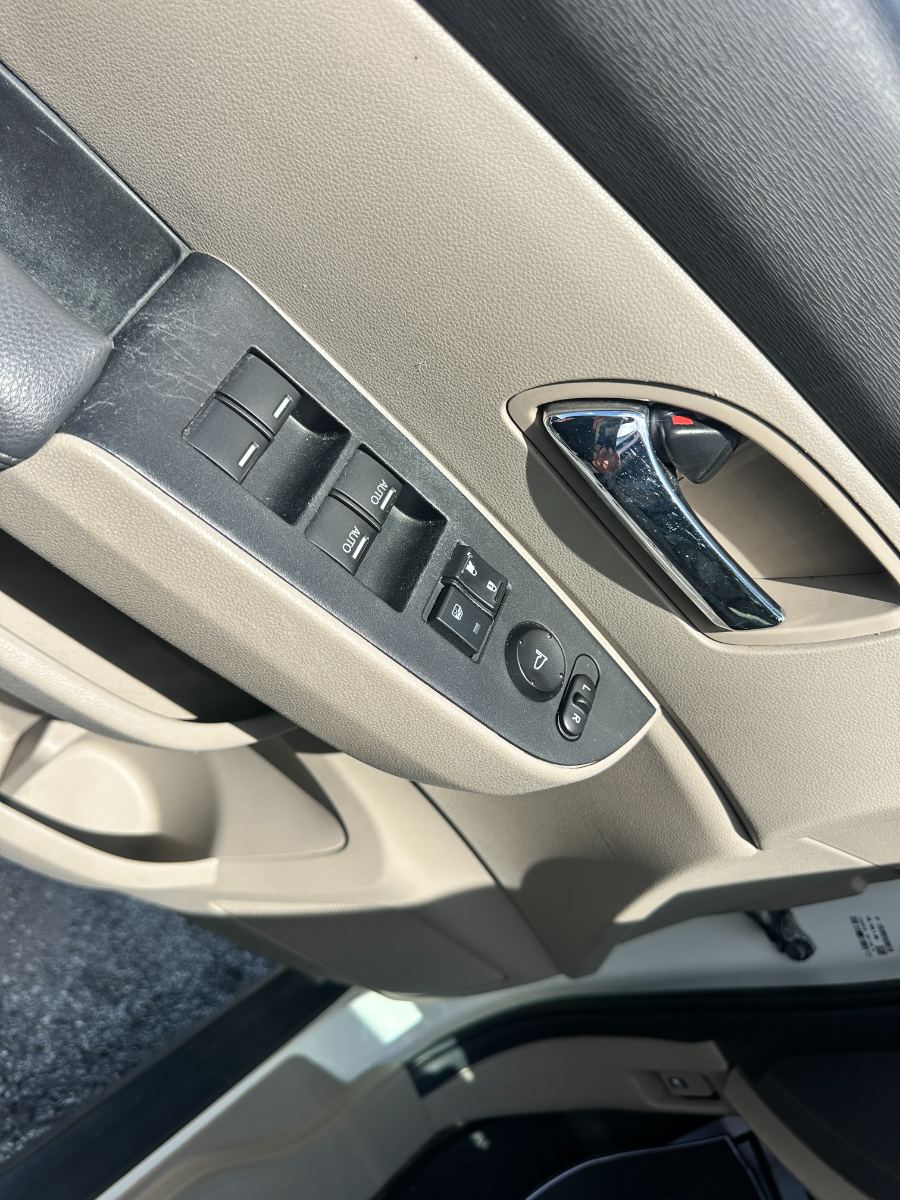 2014 Honda Odyssey photo 13