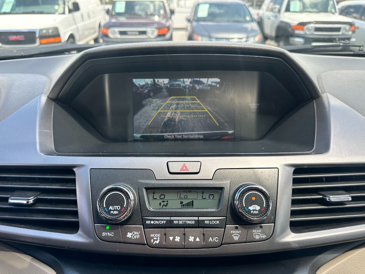 2014 Honda Odyssey photo 21