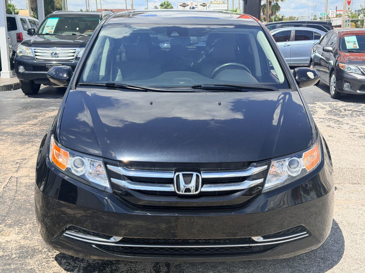 2014 Honda Odyssey photo 2