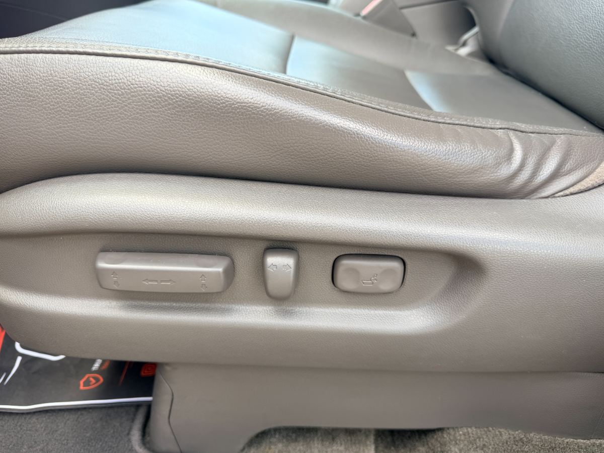 2014 Honda Odyssey photo 14