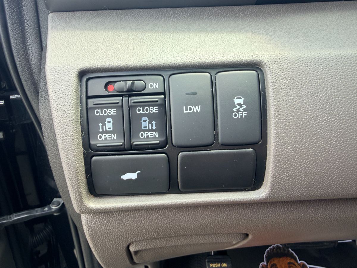 2014 Honda Odyssey photo 16