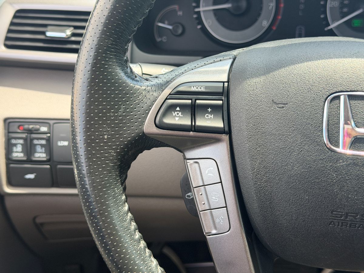 2014 Honda Odyssey photo 18