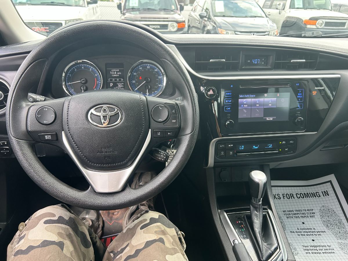 2017 Toyota Corolla foto 20