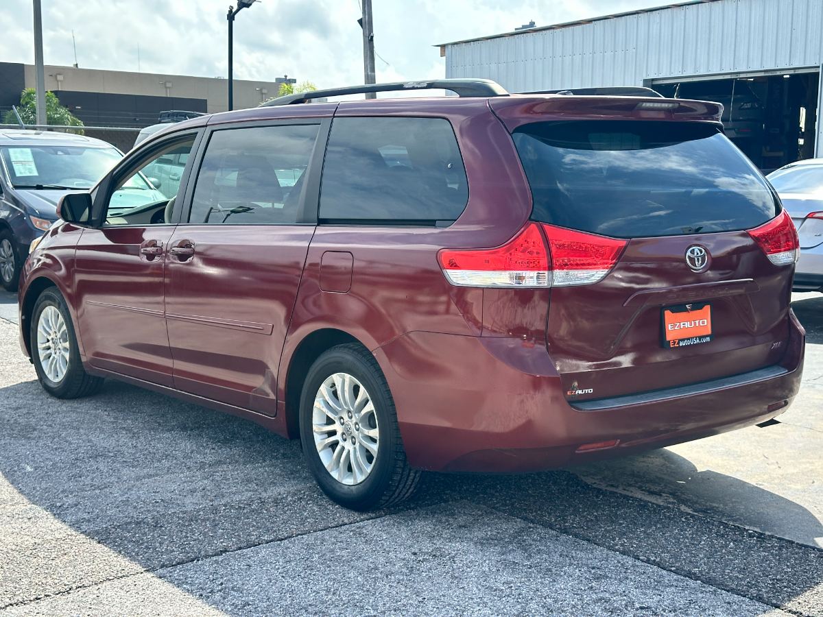 2012 Toyota Sienna foto 5