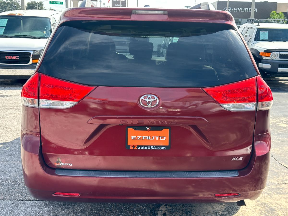2012 Toyota Sienna foto 6
