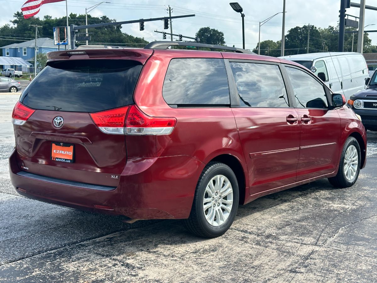 2012 Toyota Sienna foto 7