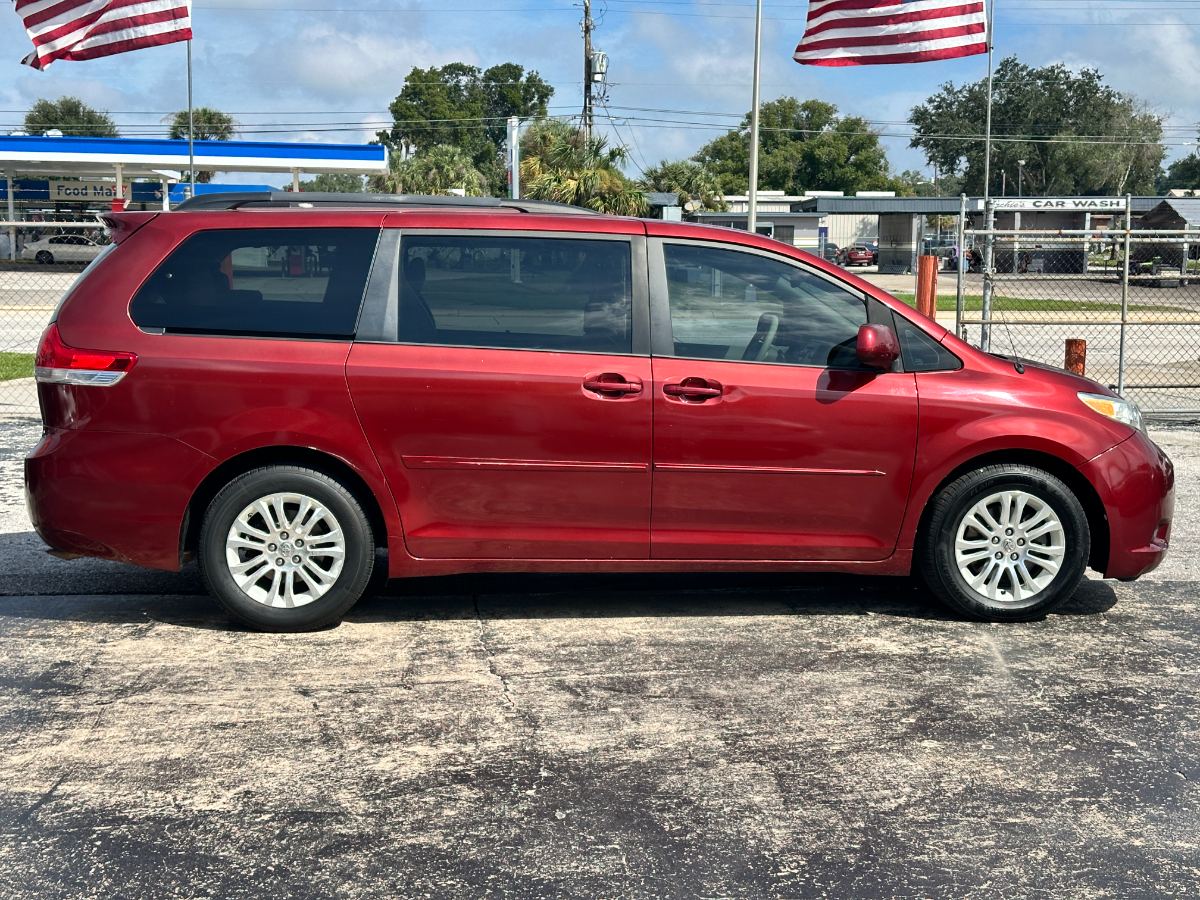 2012 Toyota Sienna foto 8
