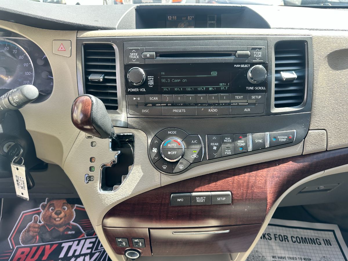 2012 Toyota Sienna foto 20