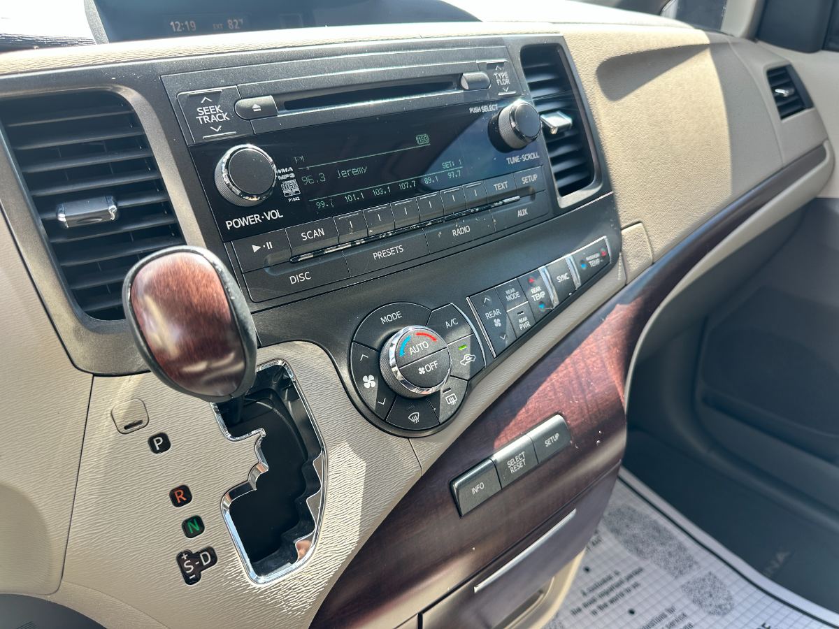 2012 Toyota Sienna foto 21