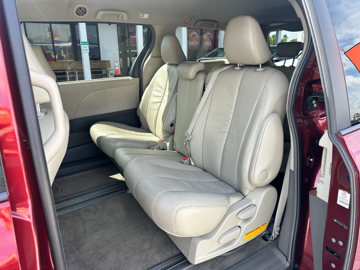 2012 Toyota Sienna foto 26