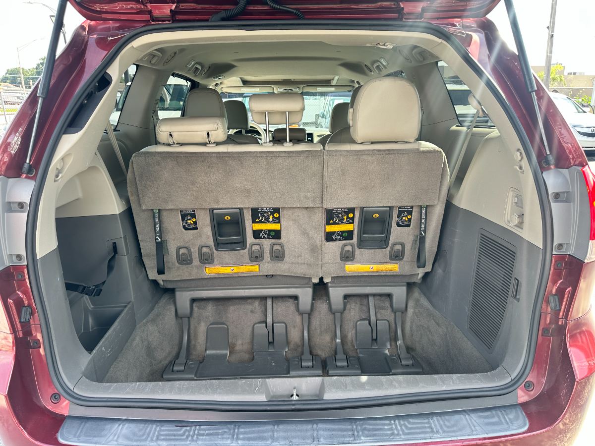 2012 Toyota Sienna foto 32