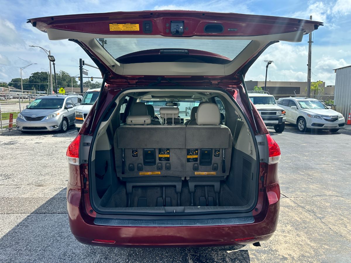 2012 Toyota Sienna foto 34