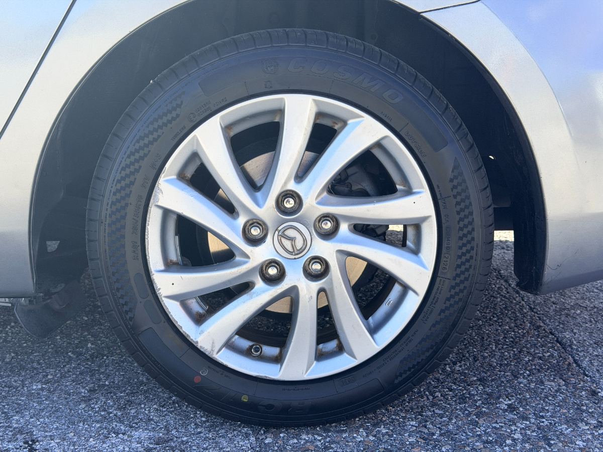 2012 Mazda Mazda3 foto 11