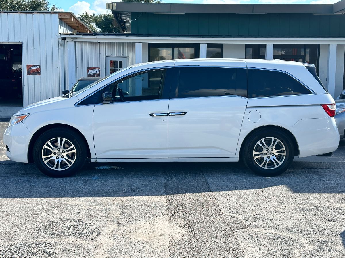 2011 Honda Odyssey photo 4