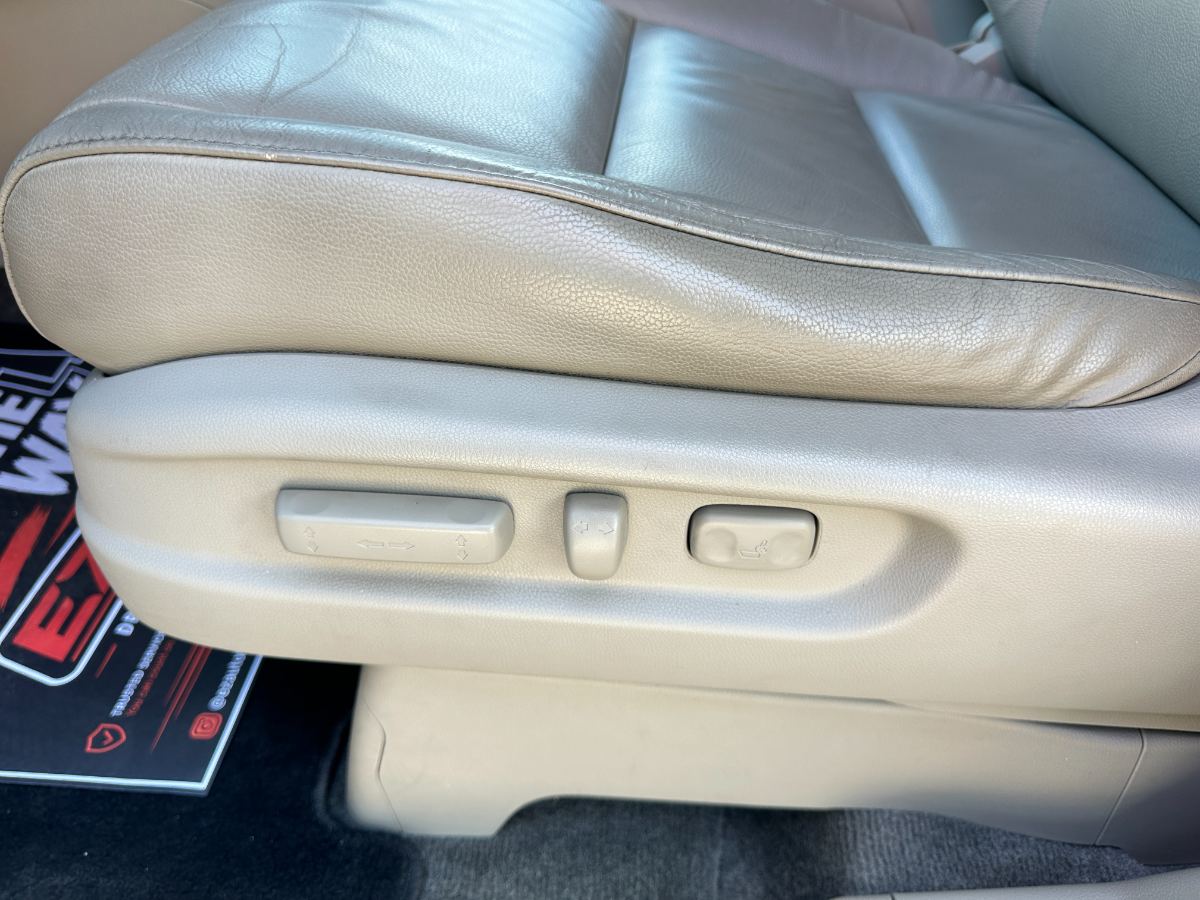 2011 Honda Odyssey photo 15