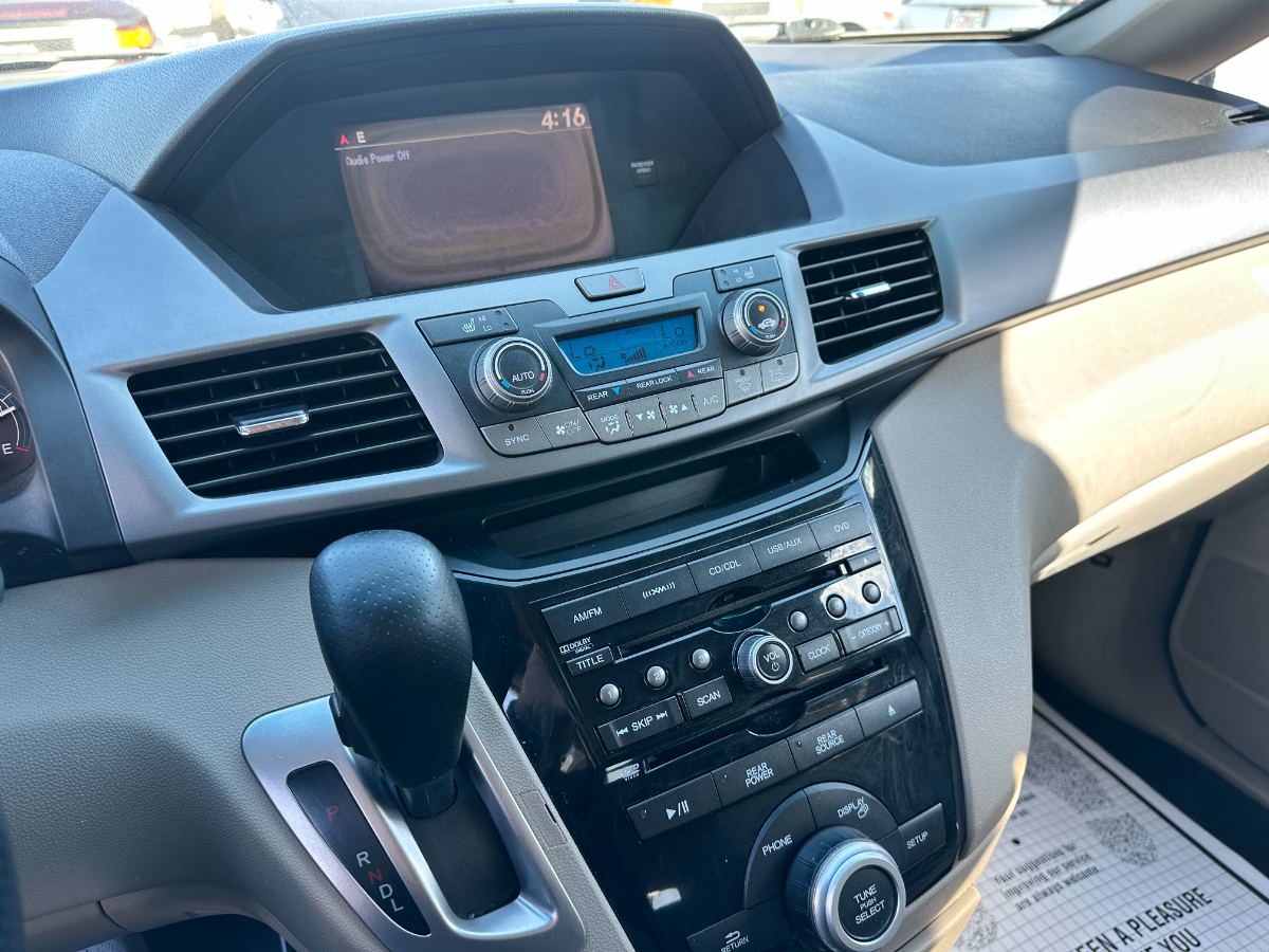 2011 Honda Odyssey photo 23
