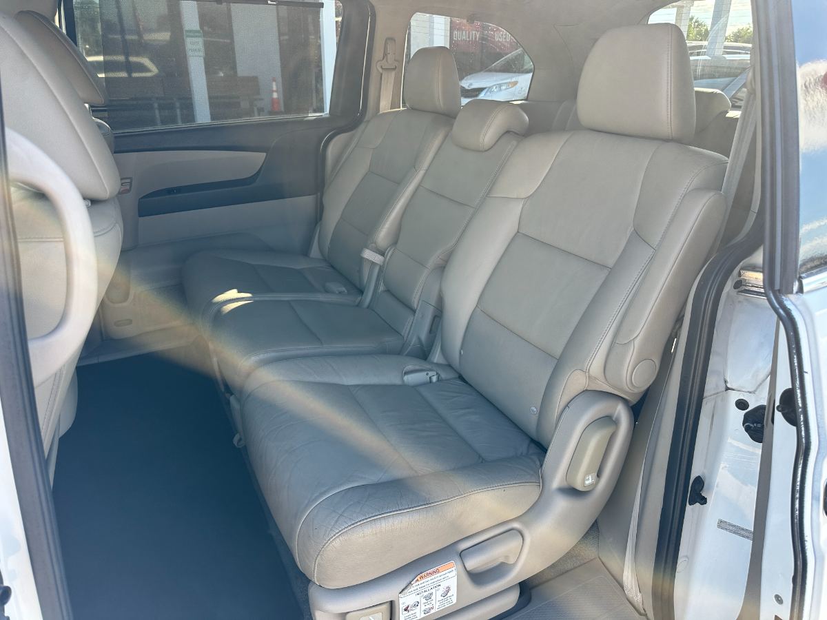 2011 Honda Odyssey photo 26