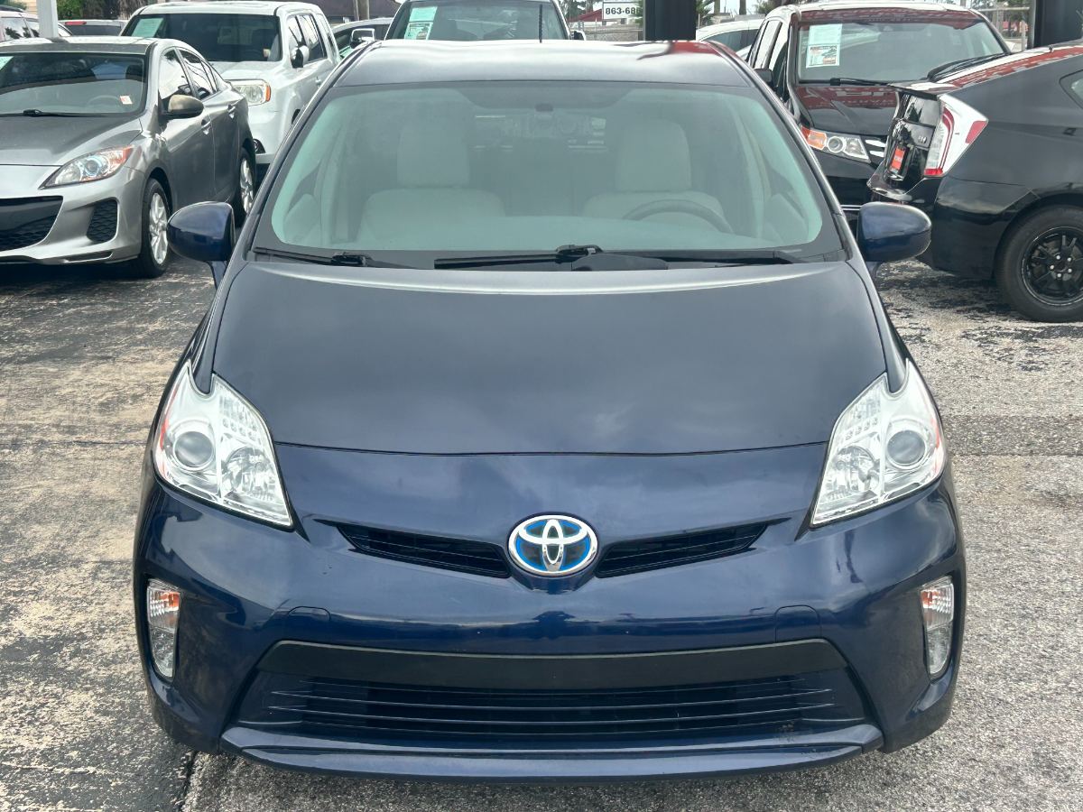 2014 Toyota Prius photo 4